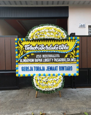 Papan Bunga Duka di Galis